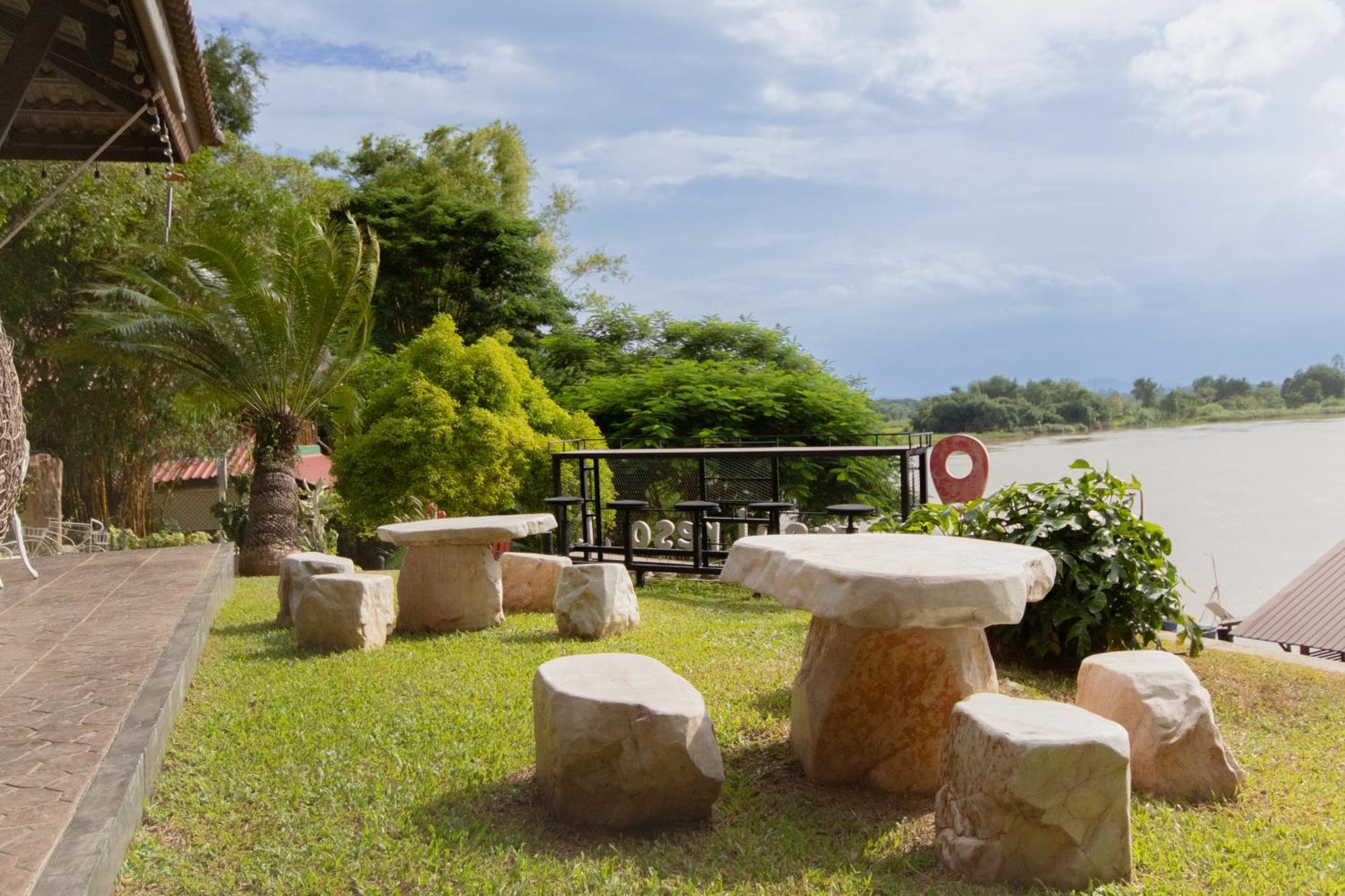 Namsai Resort Kanchanaburi Exterior foto